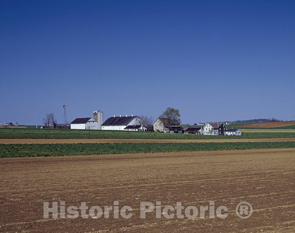 Intercourse, PA Photo - Amish Farm, Intercourse, Pennsylvania