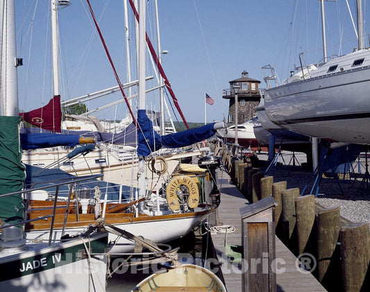 Essex, CT Photo - Busy marina, Essex, CT, just up the CT River from Long Island Sound