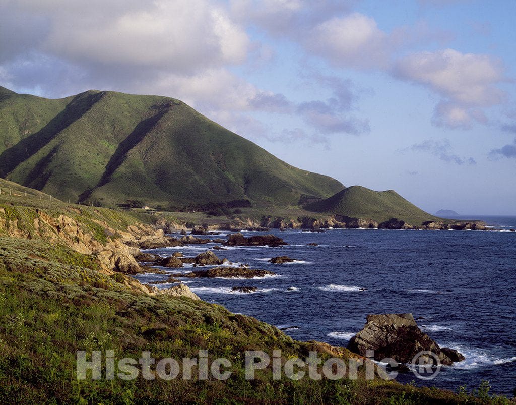 Oahu, HI Photo - Lovely Cove in a Remote Part of Oahu Island, Hawaii