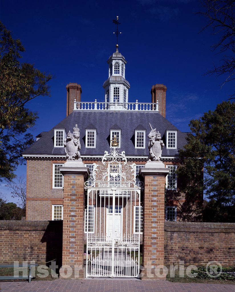 Williamsburg, VA Photo - The Governor's Palace in Williamsburg, Virginia