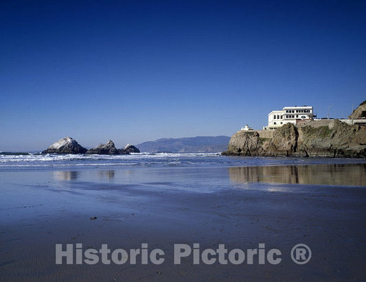 San Francisco, CA Photo - The Cliff House is a restaurant perched on the headlands on the cliffs just north of Ocean Beach on the western side of San Francisco, California