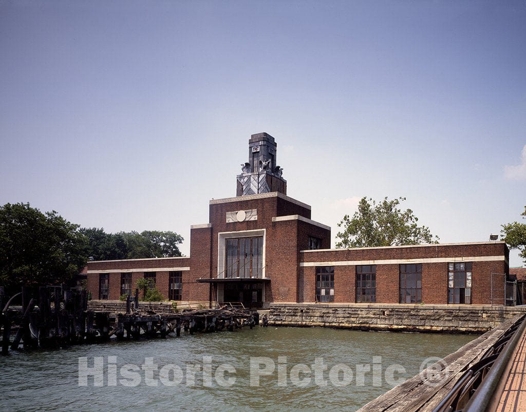 Jersey City, NJ Photo - The Landing and debarcation Building at Ellis Island, Jersey City, NJ
