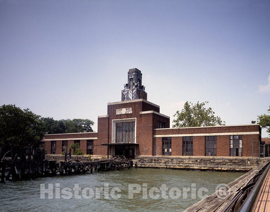 Jersey City, NJ Photo - The Landing and debarcation Building at Ellis Island, Jersey City, NJ