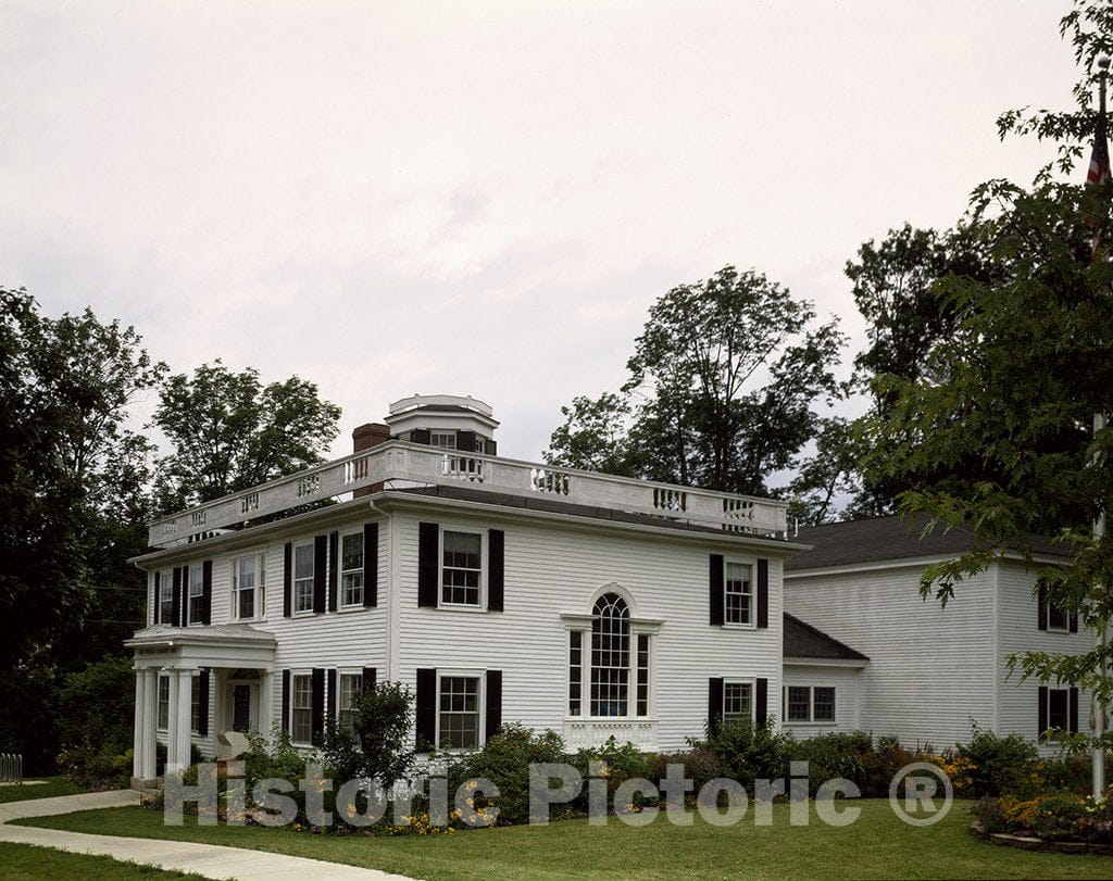 Massachusetts Photo - John Quincy Adams House, Massachusetts