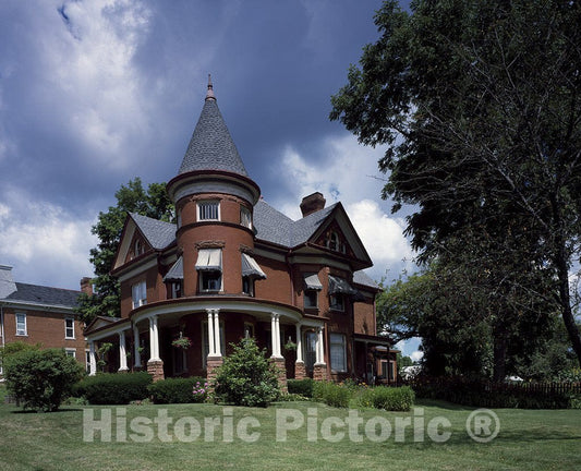 Dubuque, IA Photo - Historic House in Dubuque, Iowa