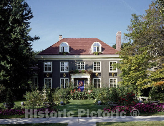 Milwaukee, WI Photo - Mansion on North Lake Drive, Milwaukee, Wisconsin