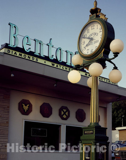 Seattle, WA Photo - Seattle, Washington, which was known as the"City of Clocks"-