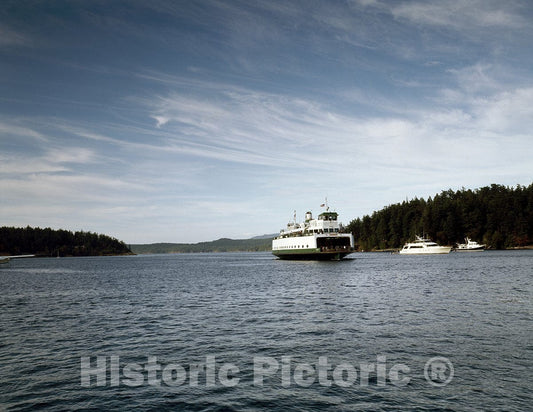 San Juan Islands, WA Photo - Ferry in Service in The San Juan Islands Off Seattle-
