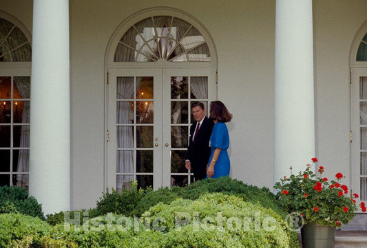 Photo - President Ronald Reagan Talks to a Staff Member Outside The Oval Office of The White House, Washington, D.C.- Fine Art Photo Reporduction