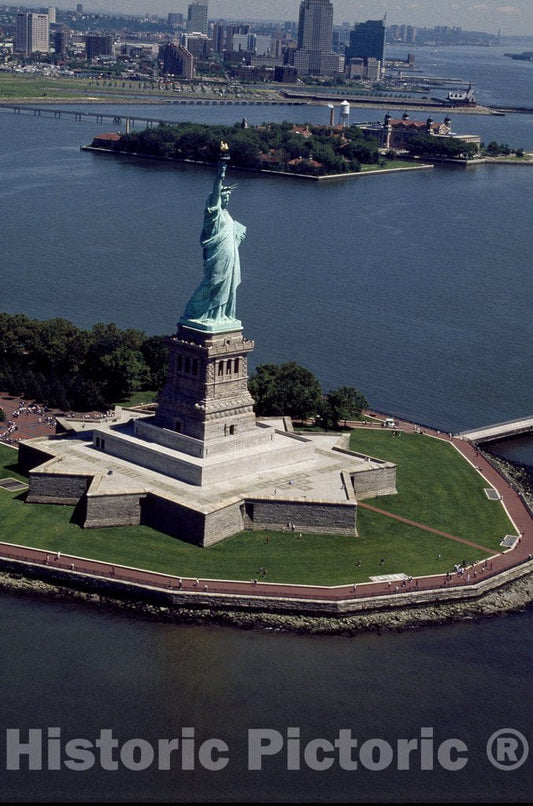 New York, NY Photo - Statue of Liberty, New York