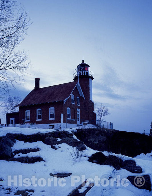 Eagle Harbor, MI Photo - Eagle Harbor Lighthouse, Michigan