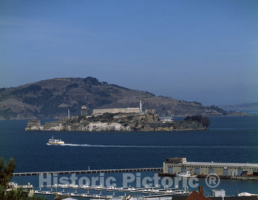 San Fran-Alcatraz Island, CA Photo - View of Alcatraz Island, San Francisco, California