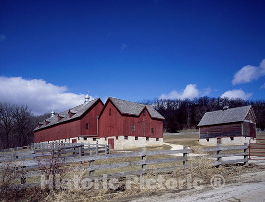 Decorah, IA Photo - Luther College in Decorah, Iowa, tends to This barn, which was Once a Working Farm Museum