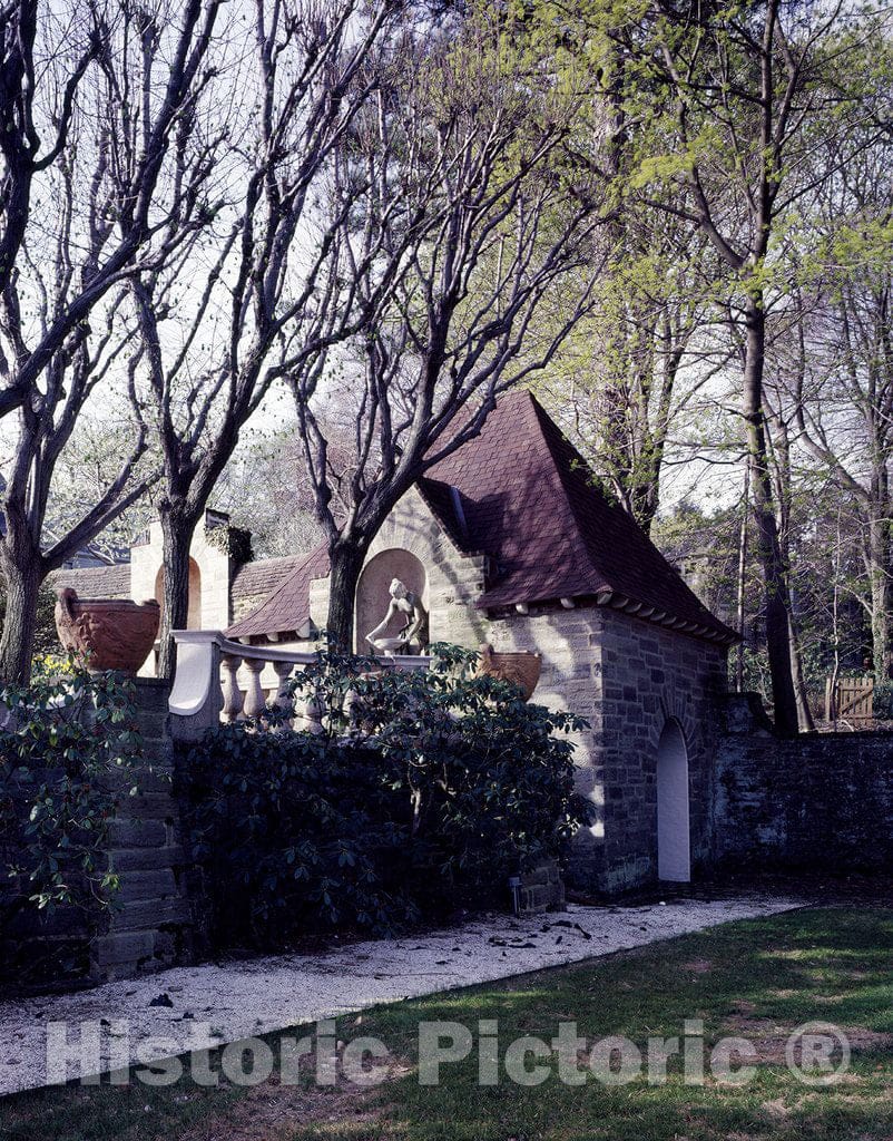 Philadelphia, PA Photo - Ropsley Estate in The Chestnut Hill Section of Philadelphia, Pennsylvania