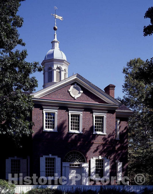 Photo - Independence Hall, the Pennsylvania Colony statehouse, where the Declaration of Independence was adopted in 1776. Philadelphia, Pennsylvania- Fine Art Photo Reporduction