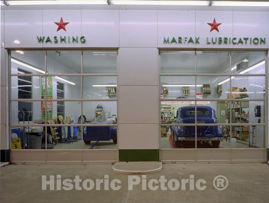 Arkansas Photo - A completely reassembled vintage Texaco Station-