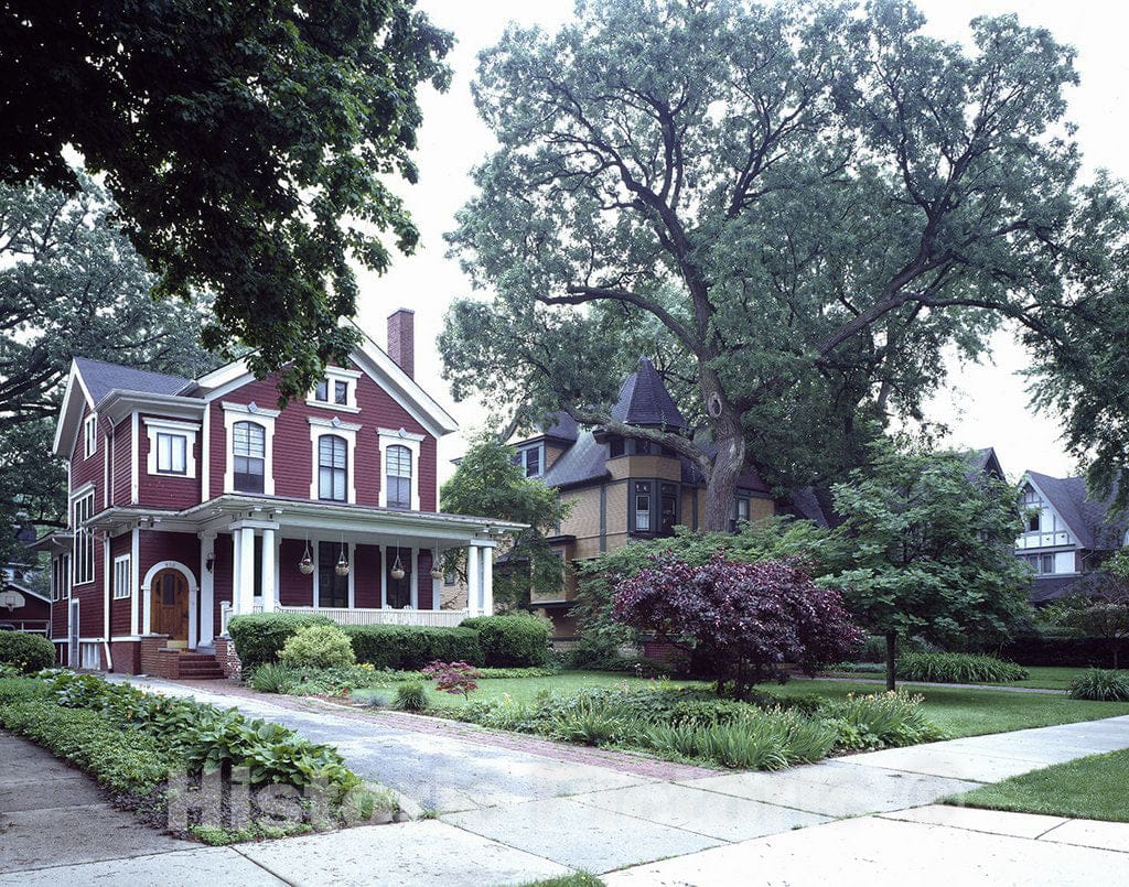 Oak Park, IL Photo - Oak Park Neighborhood in Suburban Chicago, Illinois
