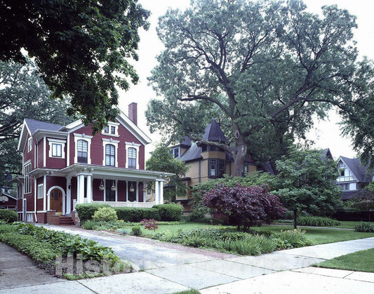 Oak Park, IL Photo - Oak Park Neighborhood in Suburban Chicago, Illinois