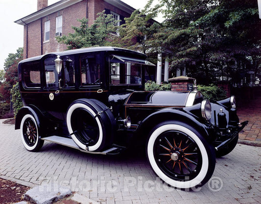Staunton, VA Photo - President Woodrow Wilson Loved This Pierce-Arrow so Much That he Bought it on The Day he rode to The Capitol for Wilson's Inauguration.