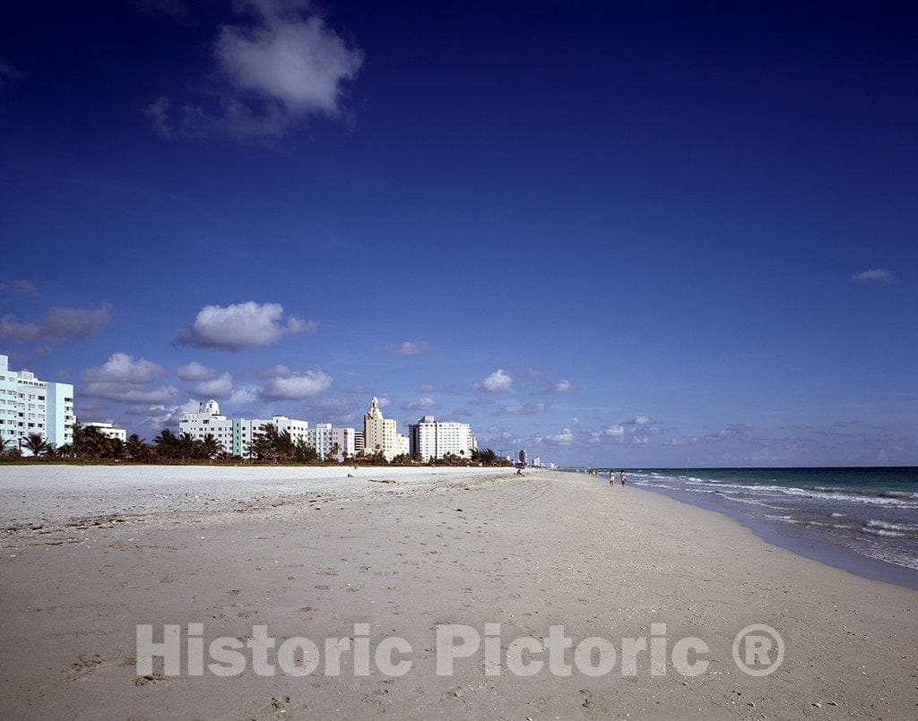 Miami Beach, FL Photo - Empty Beach at Miami Beach, Florida