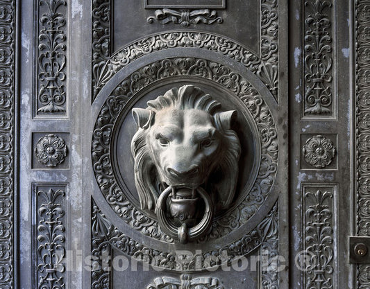 California Photo - Architectural Detail on a U.S. Federal Building in California