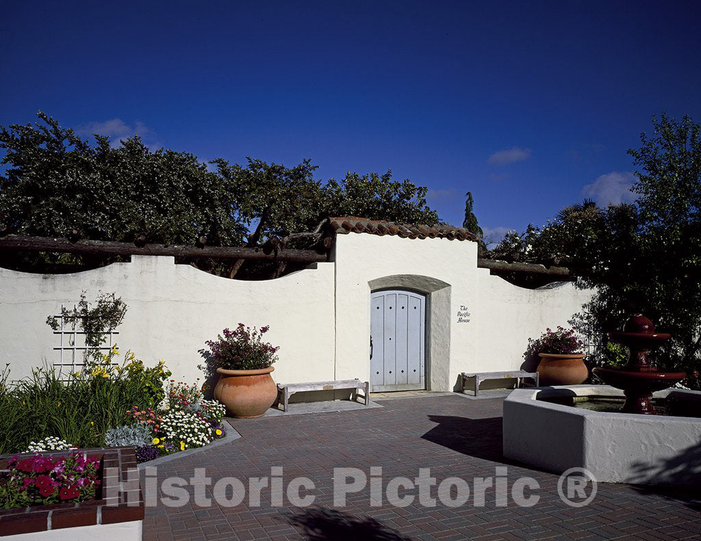 California Photo - Entrance to House on 17 Mile Drive in California