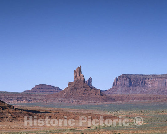 Arizona Photo - Monument Valley Navajo Tribal Park in Arizona and Utah