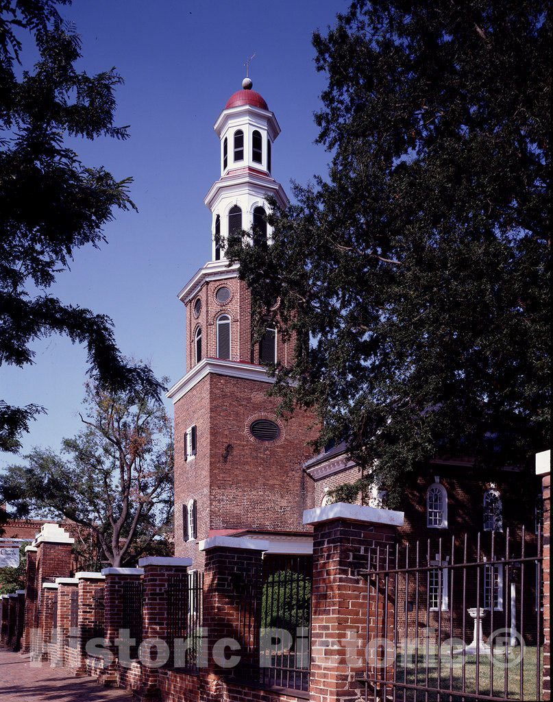 Alexandria, VA Photo - The 1773 Christ Church, Where Both George Washington and Robert E. Lee Once Worshipped, Alexandria, Virginia