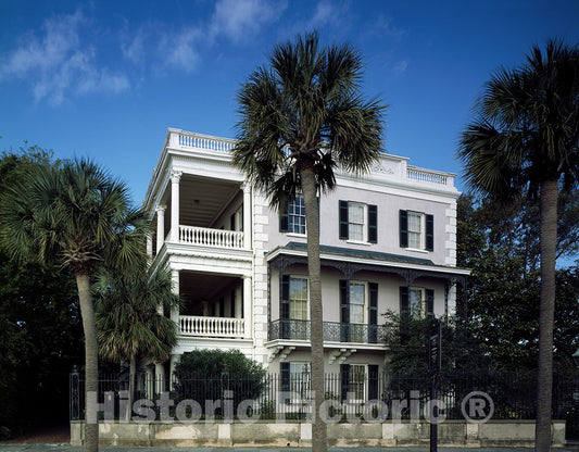 Savannah, GA Photo - Federal-Style Mansion in Savannah, Georgia
