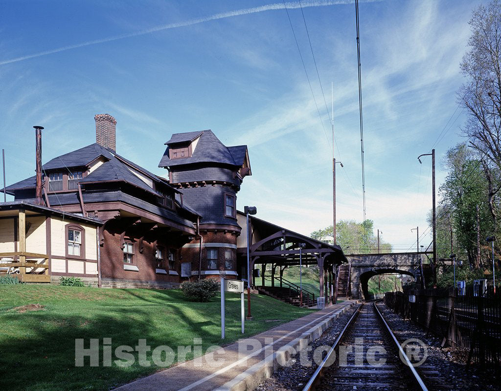 Philadelphia, PA Photo - Commuter Railroad Station, Philadelphia, Pennsylvania