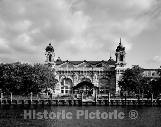 Jersey City, NJ Photo - Main processing center at Ellis Island immigration station, Jersey City, NJ