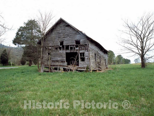 Photo - Decrepit barn- Fine Art Photo Reporduction
