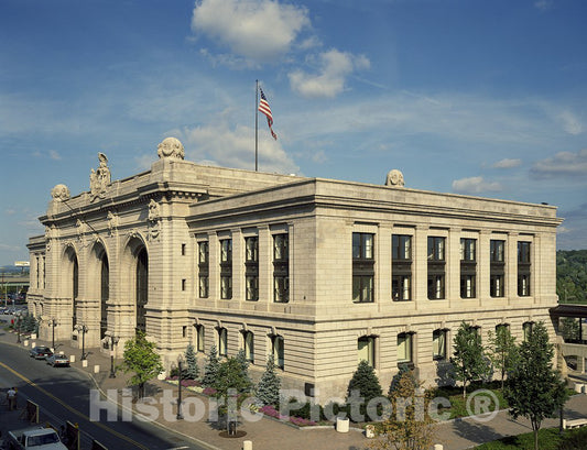 Albany, NY Photo - Historic Union Station, Albany, New York, Completed in 1900. It Became a Bank Building in The 1980s