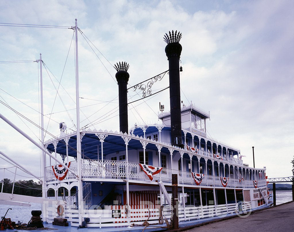 La Crosse, WI Photo - The Julia Belle Swain, one of Few steamboats Still Operating on The Upper Mississippi, Cruises from La Crosse, Wisconsin