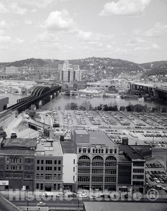 Photo - Skyline View of Pittsburgh, Pennsylvania- Fine Art Photo Reporduction