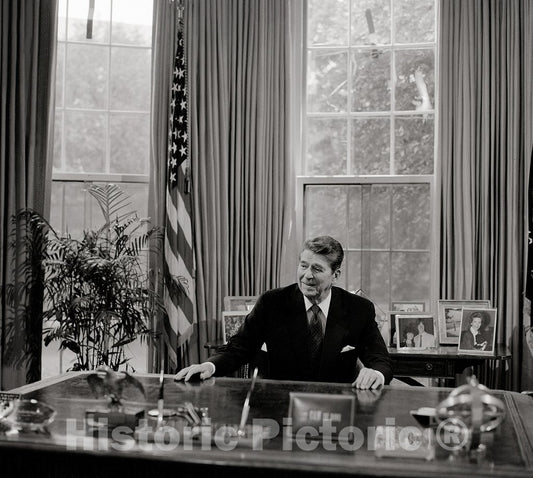 Photo - President Ronald Reagan at his Desk in The White House Oval Office, Washington, D.C.- Fine Art Photo Reporduction