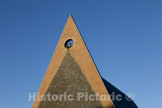 Columbus, in Photo - First Baptist Church, Designed by Harry Weese and Completed in 1965 in Columbus, Indiana