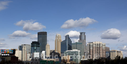 Minneapolis, MN Photo - Skyline View of Minneapolis, Minnesota