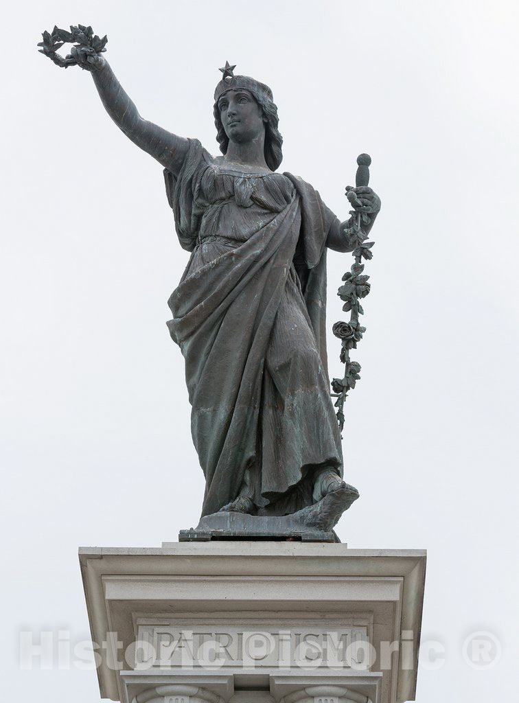 Galveston, TX Photo - The female form of Victory surmounts the TX Heroes Monument in Galveston, TX