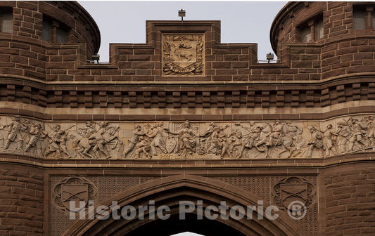 Hartford, CT Photo - Soldiers & Sailors Arch in Bushnell Park in Hartford, Connecticut
