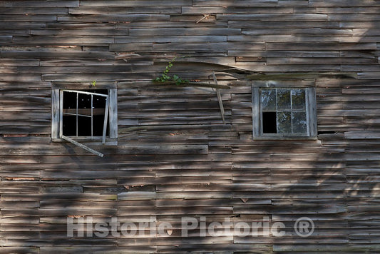 Suffield, CT Photo - Rural barn Scene in Suffield, Connecticut