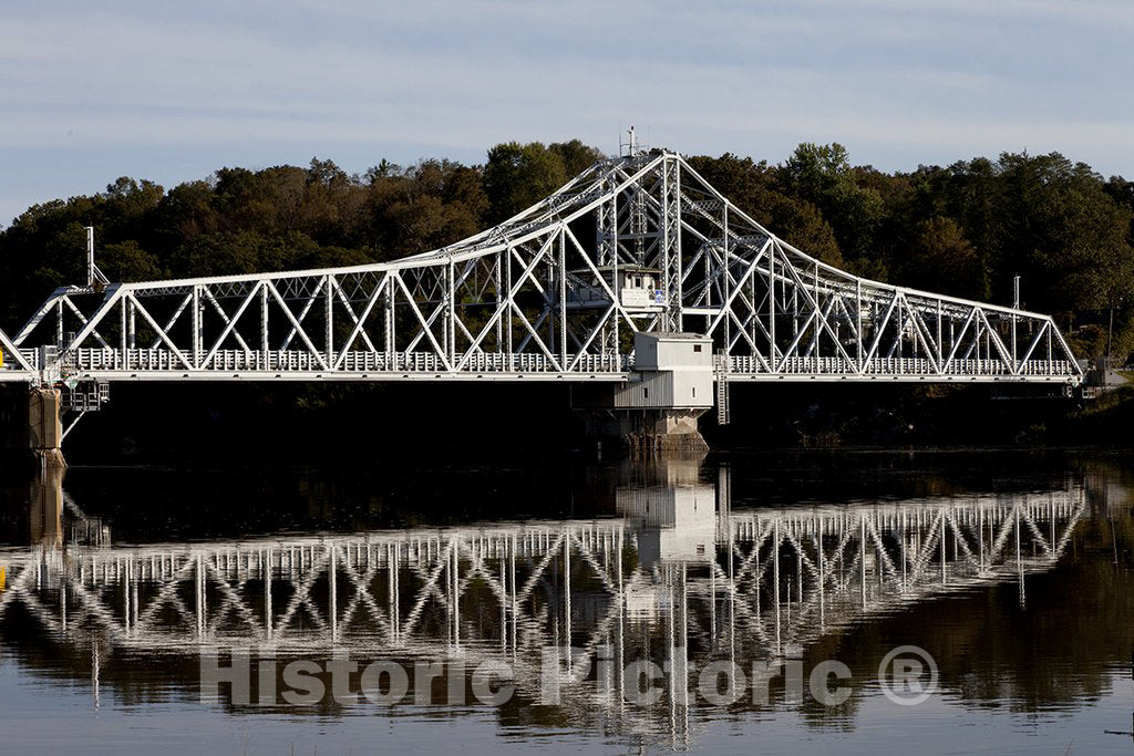 East Haddam, CT Photo - East Haddam Bridge over the Connecticut River, East Haddam, Connecticut