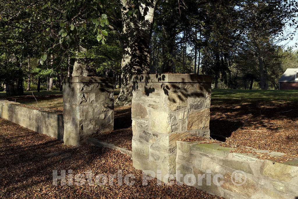 Woodstock, CT Photo - Stone Fence in Woodstock, Connecticut