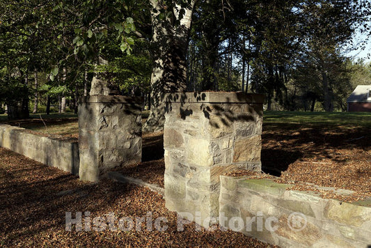 Woodstock, CT Photo - Stone Fence in Woodstock, Connecticut
