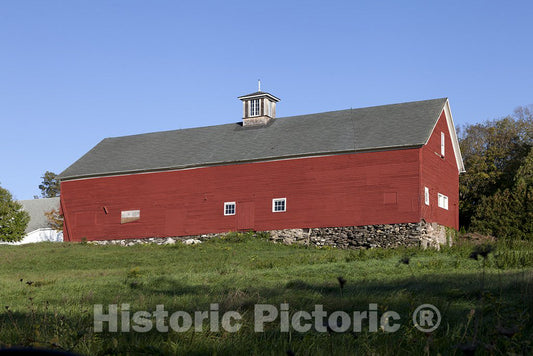 Woodstock, CT Photo - Barn in Woodstock, Connecticut