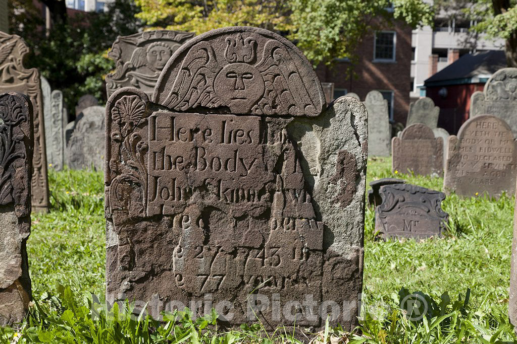 Hartford, CT Photo - Ancient cemetery, Hartford, Connecticut