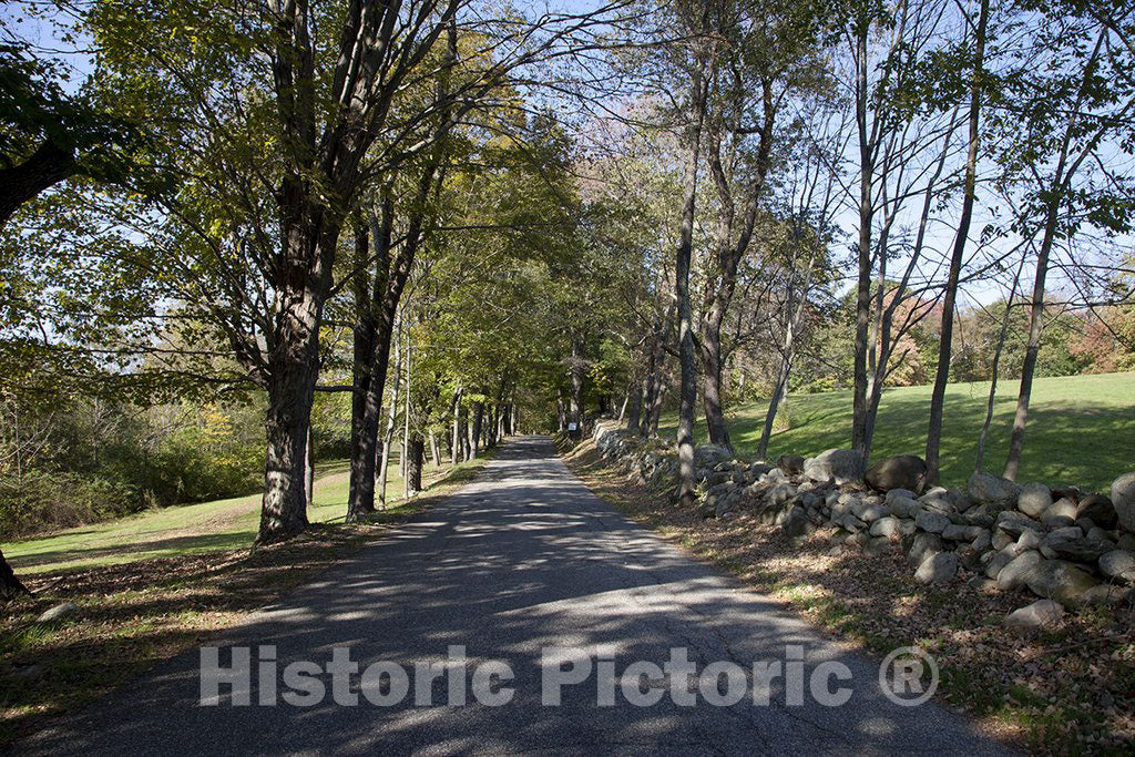 Litchfield, CT Photo - Stone fence in Litchfield, Connecticut