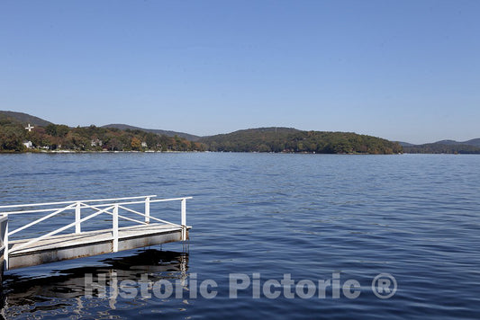 New Milford, CT Photo - Lake Candlewood, Connecticut