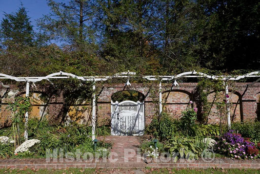 Photo - Keeler Tavern Museum and Garden House, Ridgefield, Connecticut- Fine Art Photo Reporduction