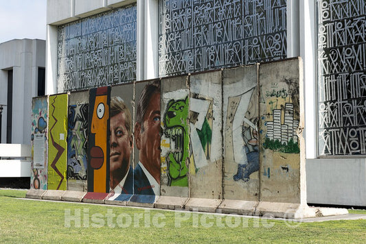 Los Angeles, CA Photo - Berlin Wall in Los Angeles, California